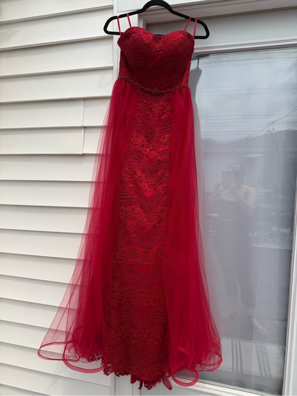 Dave & Johnny Red Lace and Tulle Prom Gown